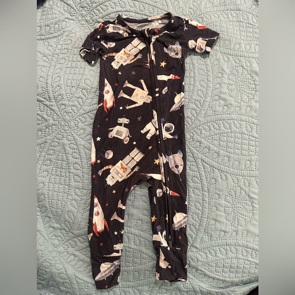 Bums and Roses robots short sleeve